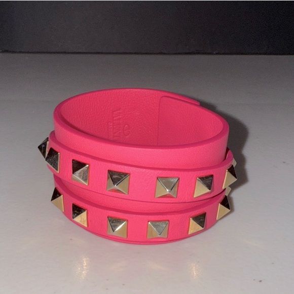 Valentino Garavani Neon Pink Studded rock stud bracelet leather - Picture 5 of 8